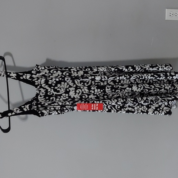 🩶NWT🩶 HIGH LOW DRESS - Picture 3 of 9